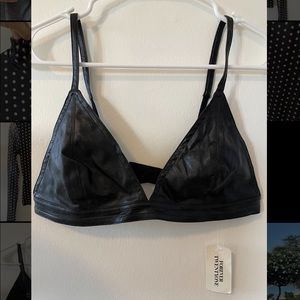 🖤Forever 21 black faux leather triangle bra top NWT